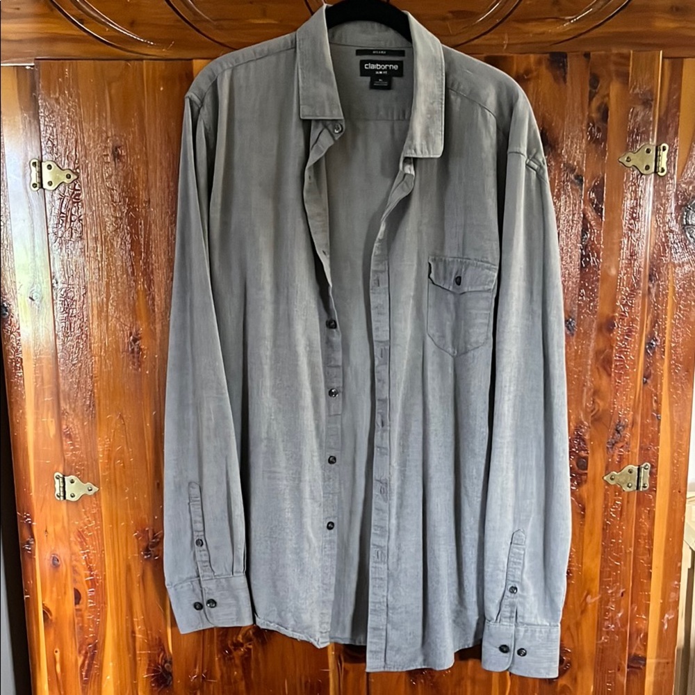 Men's 100% Cotton Gray Button-Up Shirt
